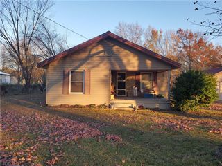 276 N Elm Street, Elm Springs, AR 72762