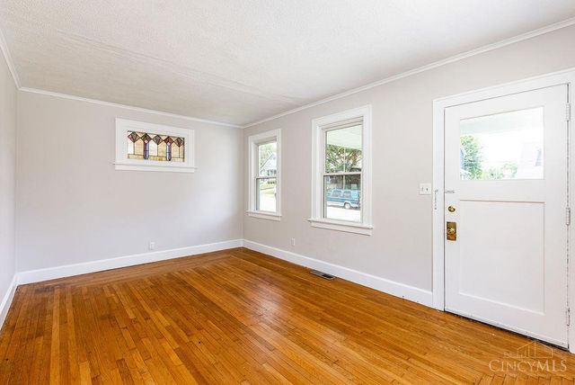 3545 Meadow Avenue, Cheviot, OH 45211