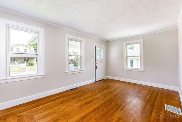 3545 Meadow Avenue, Cheviot, OH 45211