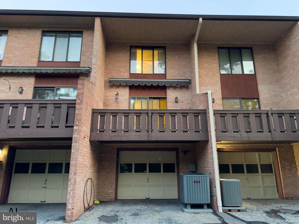 1110 STONYBROOK DR #1110, West Norriton, PA 19403