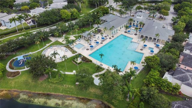 3124 SE 2nd Dr, Homestead, FL 33033