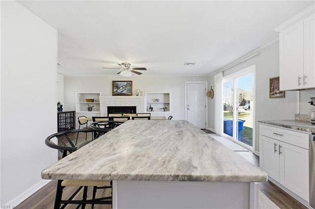 324 Mobile DR, Chesapeake, VA 23323