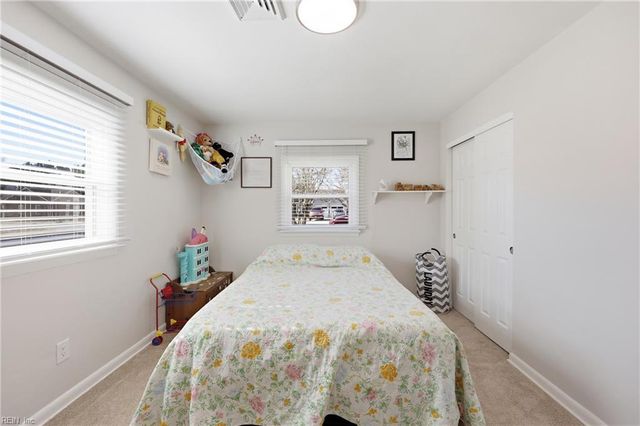 324 Mobile DR, Chesapeake, VA 23323