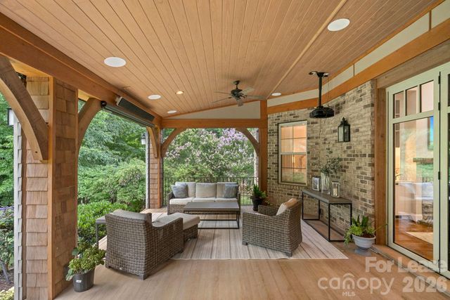 3813 Lakeside Drive, Charlotte, NC 28270