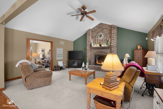 735 Meadow Wood Drive, Joliet, IL 60431