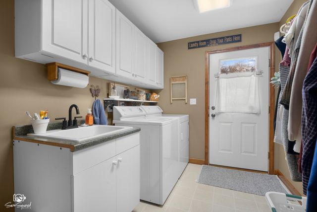 735 Meadow Wood Drive, Joliet, IL 60431