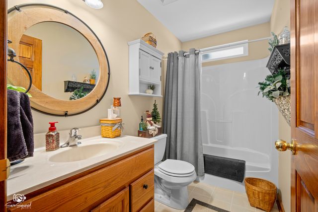 735 Meadow Wood Drive, Joliet, IL 60431