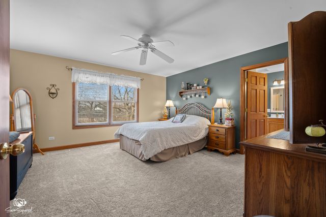 735 Meadow Wood Drive, Joliet, IL 60431