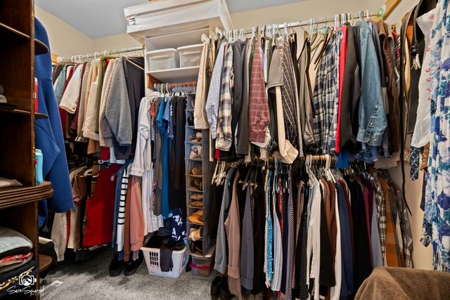 735 Meadow Wood Drive, Joliet, IL 60431