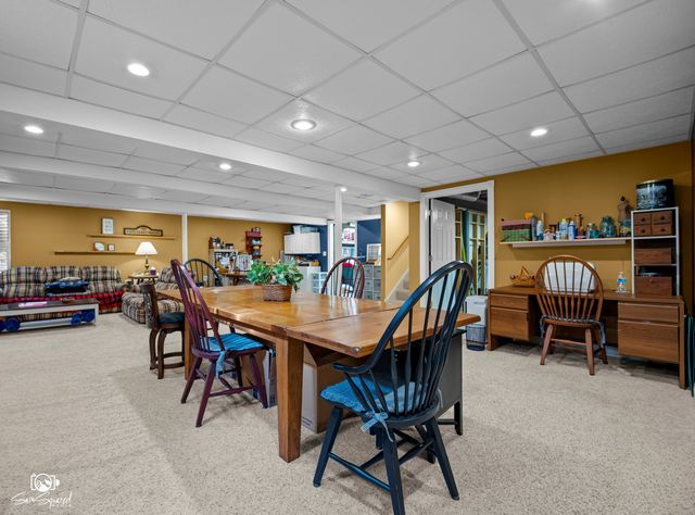 735 Meadow Wood Drive, Joliet, IL 60431