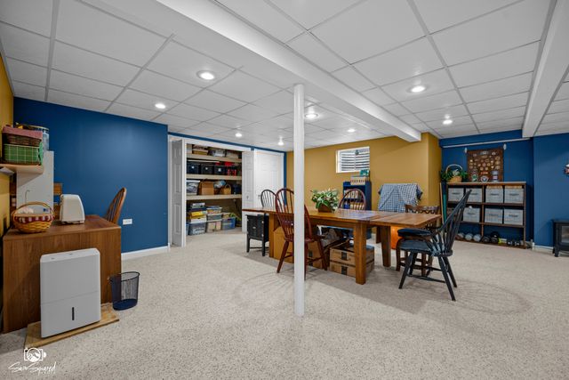 735 Meadow Wood Drive, Joliet, IL 60431