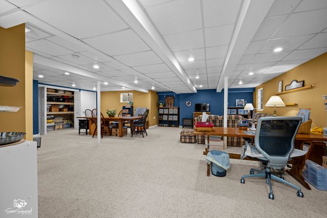 735 Meadow Wood Drive, Joliet, IL 60431