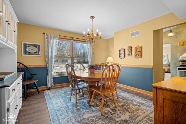 735 Meadow Wood Drive, Joliet, IL 60431