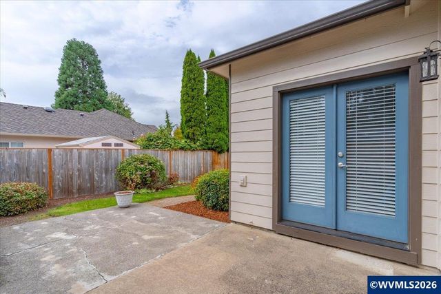 645 N 12th Av, Stayton, OR 97383