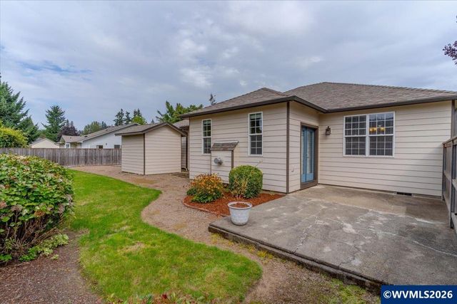 645 N 12th Av, Stayton, OR 97383