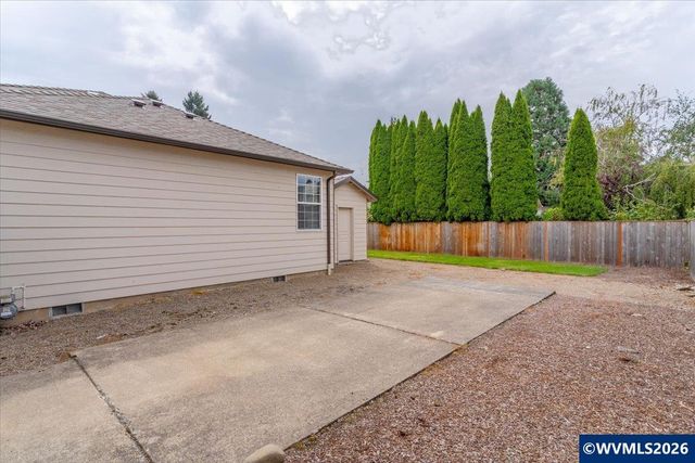 645 N 12th Av, Stayton, OR 97383