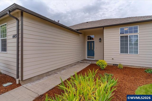 645 N 12th Av, Stayton, OR 97383