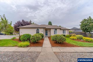 645 N 12th Av, Stayton, OR 97383