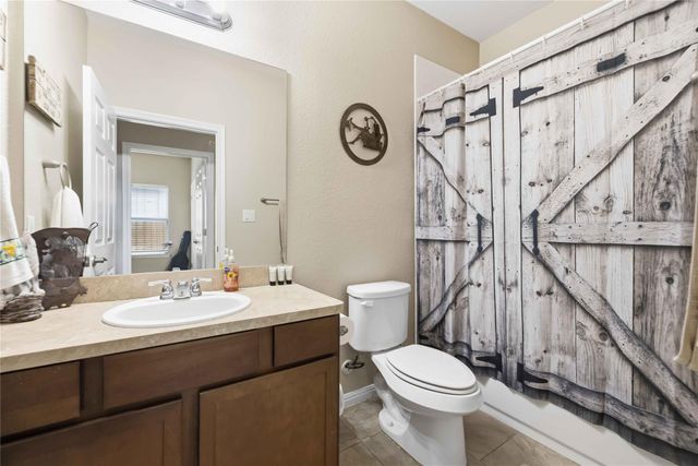 400 Carl Shipp DR, Liberty Hill, TX 78642