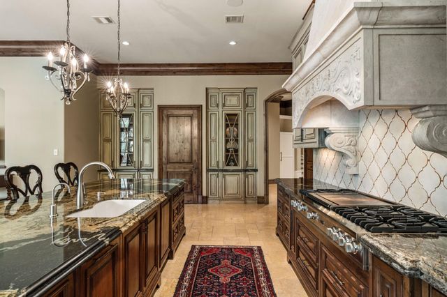 50 Patti Lynn Lane, Houston, TX 77024