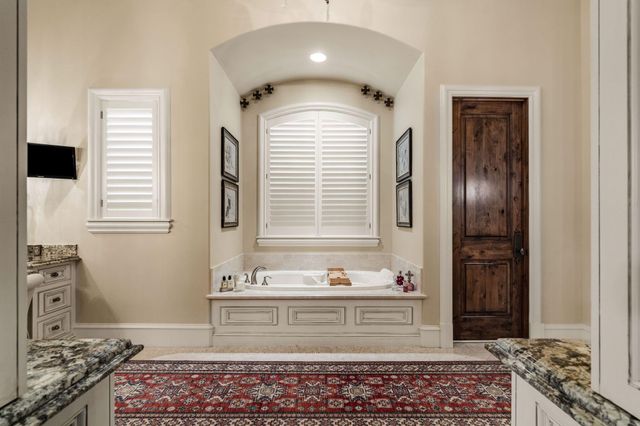 50 Patti Lynn Lane, Houston, TX 77024