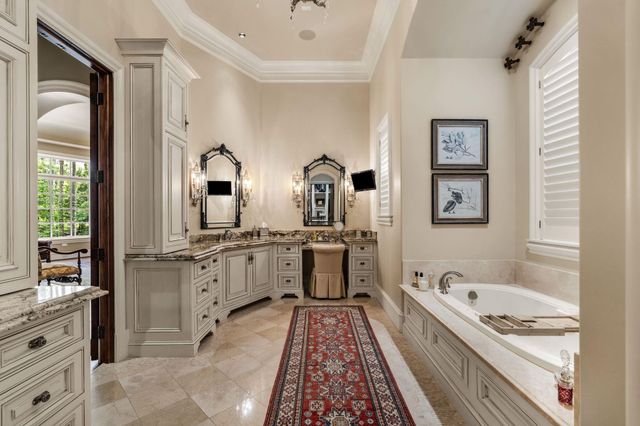 50 Patti Lynn Lane, Houston, TX 77024