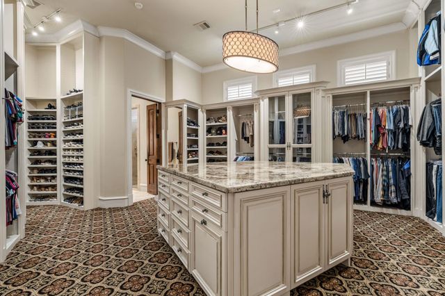 50 Patti Lynn Lane, Houston, TX 77024