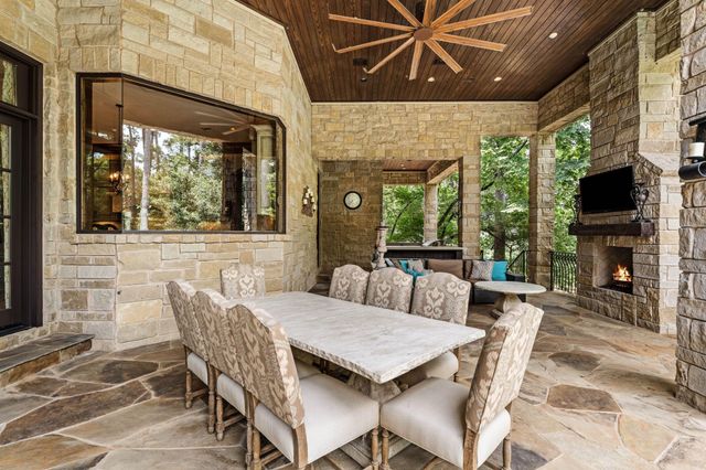 50 Patti Lynn Lane, Houston, TX 77024