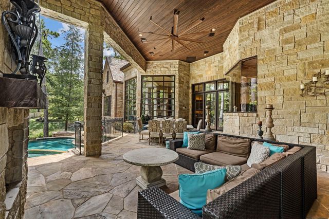 50 Patti Lynn Lane, Houston, TX 77024