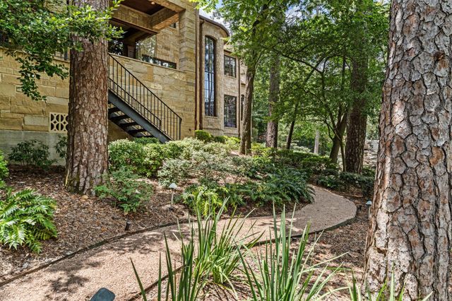 50 Patti Lynn Lane, Houston, TX 77024