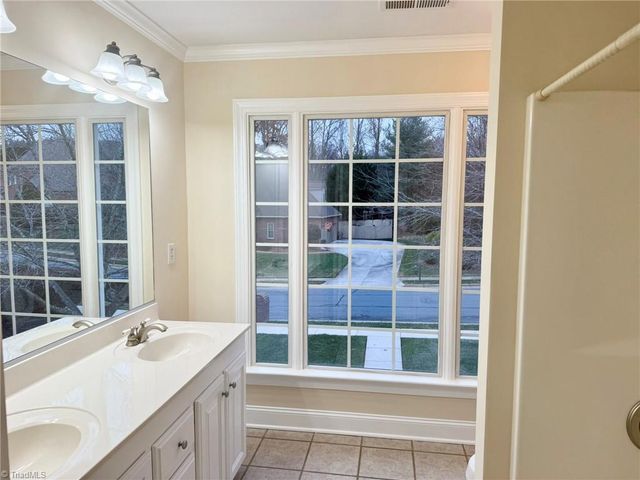 413 Susanna Drive, Kernersville, NC 27284