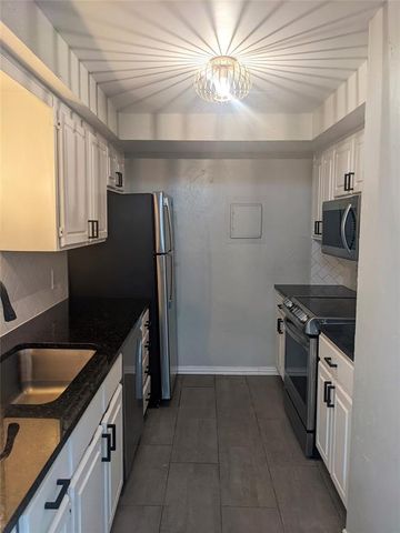 11120 Stratford Drive 212, Oklahoma City, OK 73120