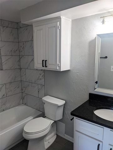 11120 Stratford Drive 212, Oklahoma City, OK 73120