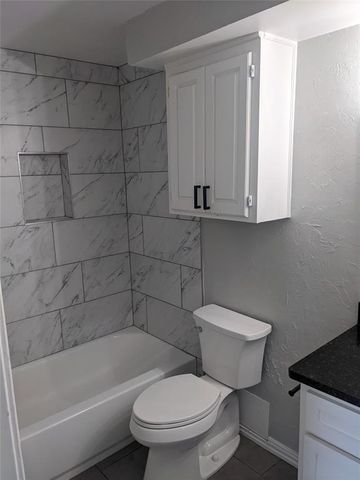 11120 Stratford Drive 212, Oklahoma City, OK 73120