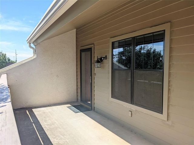 11120 Stratford Drive 212, Oklahoma City, OK 73120