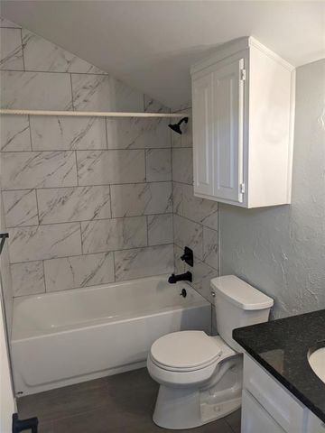 11120 Stratford Drive 212, Oklahoma City, OK 73120
