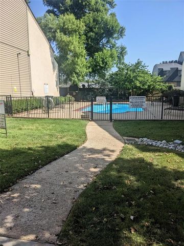 11120 Stratford Drive 212, Oklahoma City, OK 73120