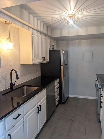 11120 Stratford Drive 212, Oklahoma City, OK 73120