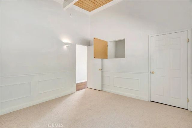 5102 Medina Road, Woodland Hills, CA 91364