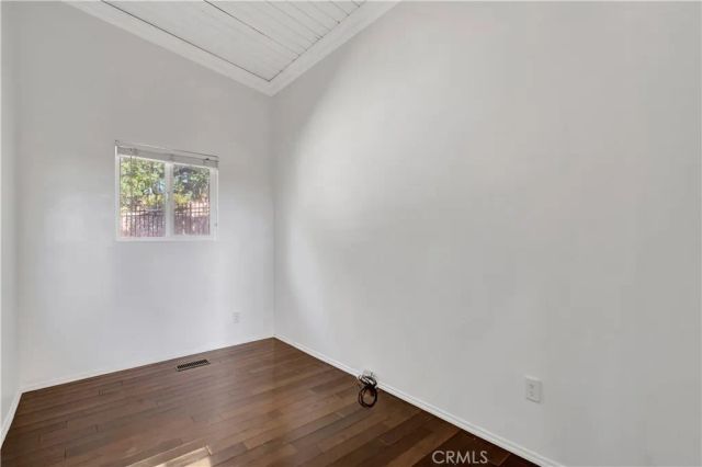 5102 Medina Road, Woodland Hills, CA 91364