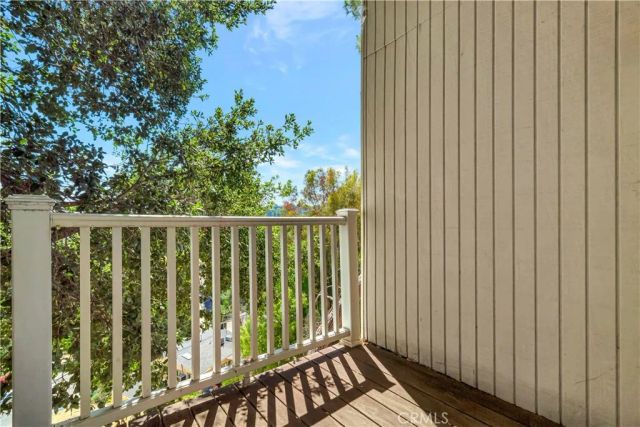 5102 Medina Road, Woodland Hills, CA 91364