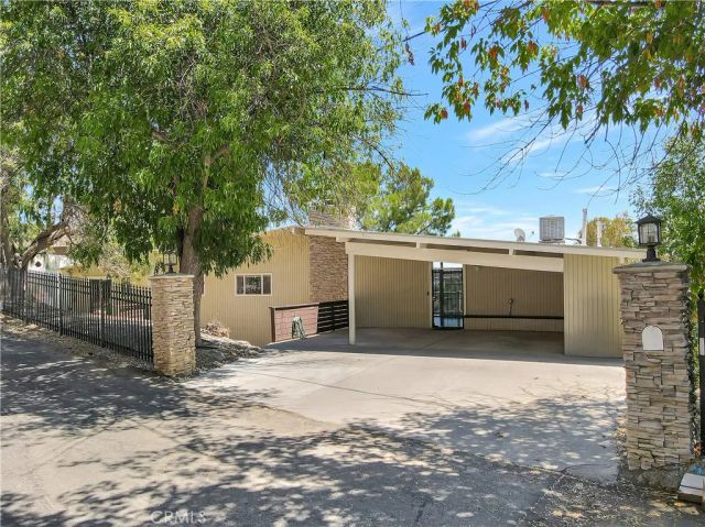 5102 Medina Road, Woodland Hills, CA 91364