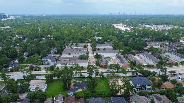 12715 Memorial Drive, Houston, TX 77024