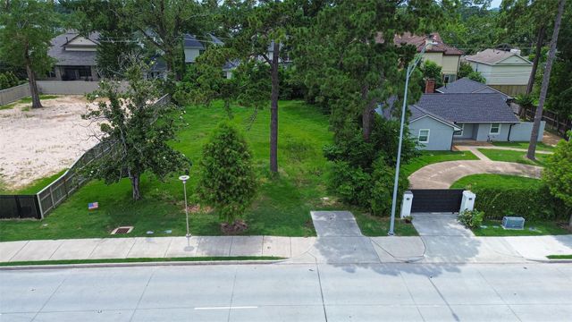 12715 Memorial Drive, Houston, TX 77024