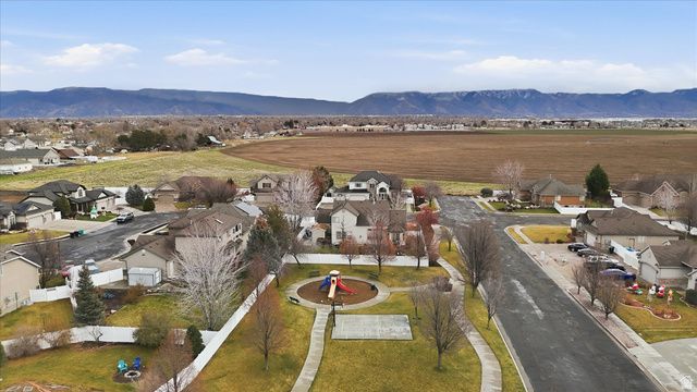 183 N 2925 W, West Point, UT 84015