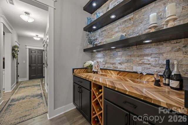 927 Canopy Falls Lane, York, SC 29745
