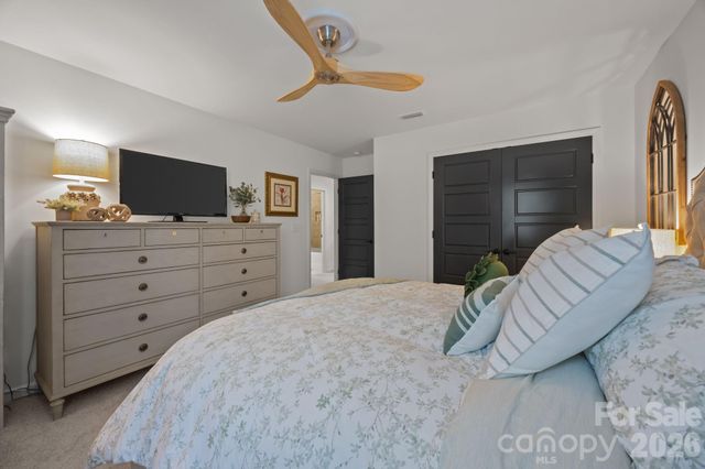927 Canopy Falls Lane, York, SC 29745