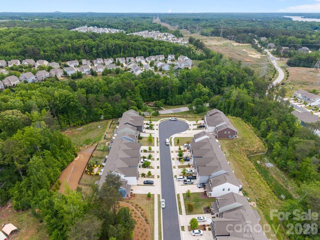 927 Canopy Falls Lane, York, SC 29745