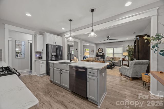 927 Canopy Falls Lane, York, SC 29745