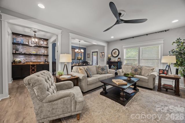 927 Canopy Falls Lane, York, SC 29745